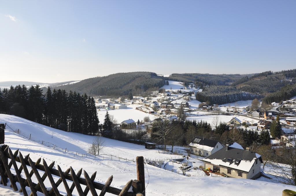 Готель Zum Burghof Schoenberg Екстер'єр фото